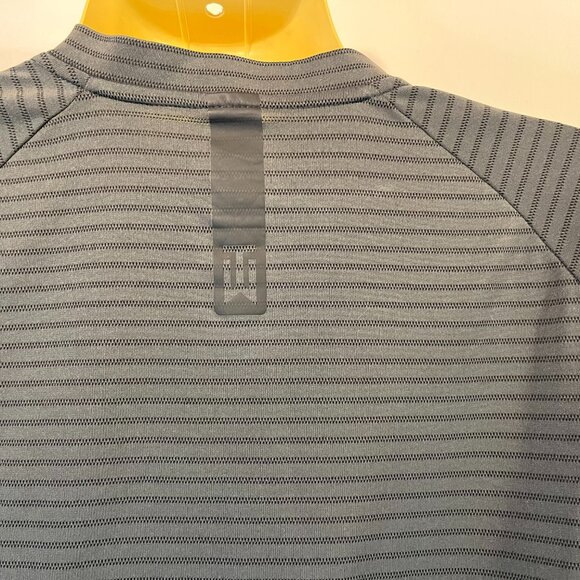 Nike TW Tiger Woods Men's Grey Striped Zonal Cooling Shirt - Size Large - Picture 5 of 6